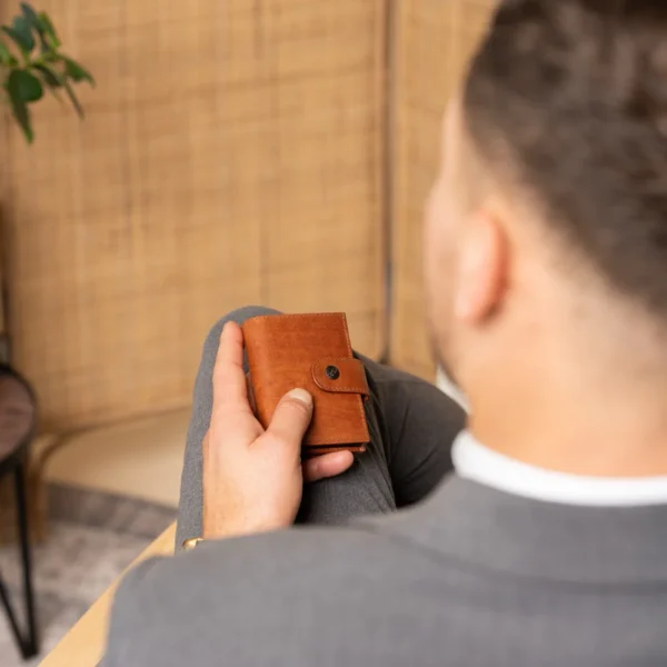 The Chesterfield Brand Portafoglio In Pelle Cognac Serie Novum Barrea - immagine 2