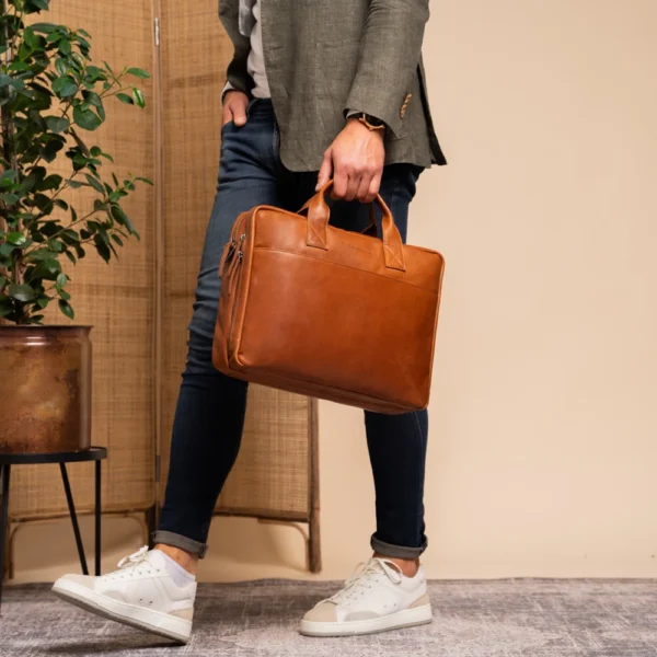 The Chesterfield Brand Borsa Porta PC In Pelle Cognac Frazer - immagine 4