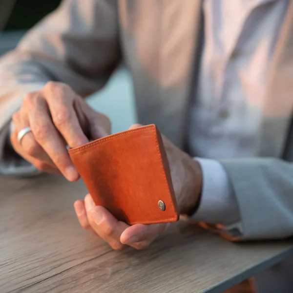 The Chesterfield Brand Portafoglio In Pelle Cognac Serie Novum Umbria - immagine 8