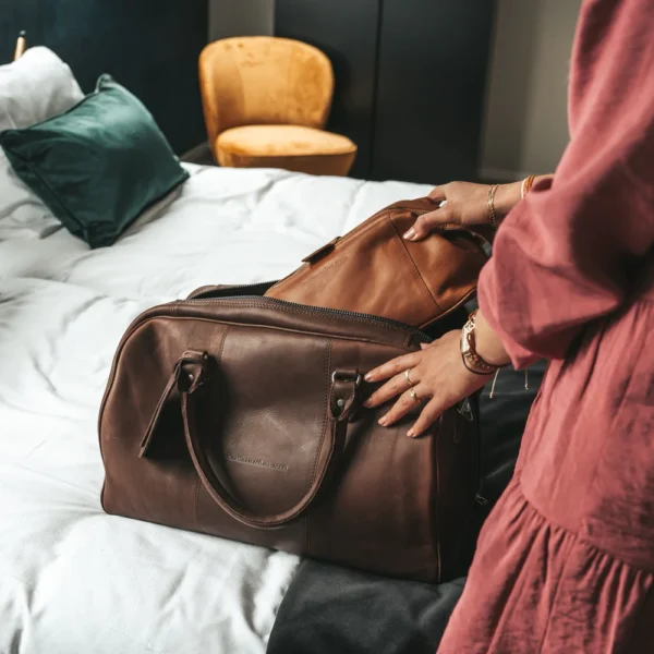 The Chesterfield Brand Borsa Da Weekend In Pelle Marrone Liam - immagine 5
