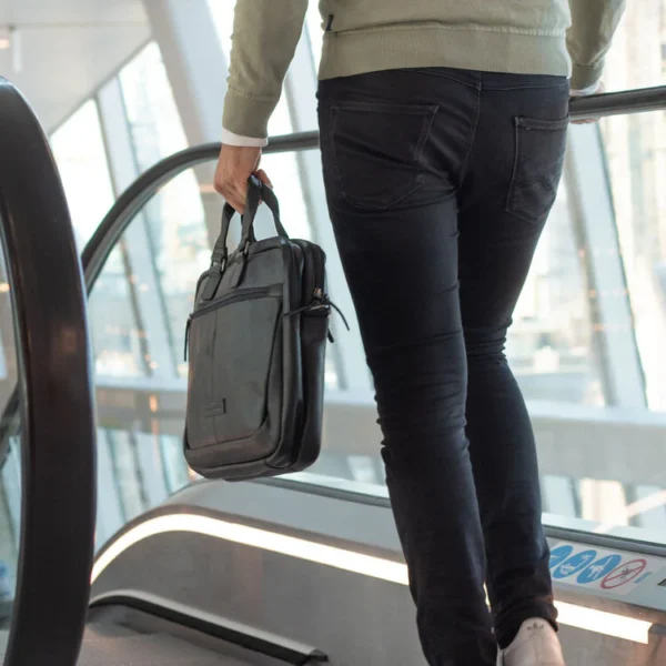 The Chesterfield Brand Borsa Porta PC In Pelle Nero Seth - immagine 2